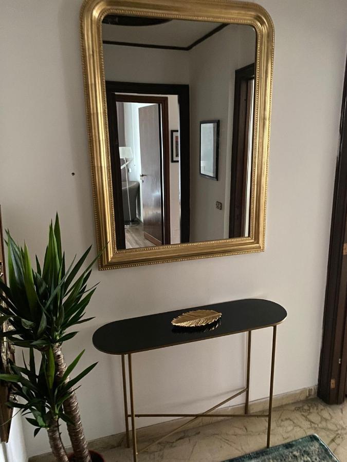 Eur Centro Lux Apartment Con Camino Rom Eksteriør billede