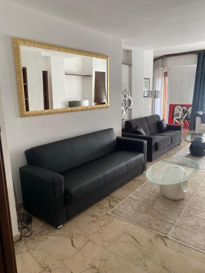 Eur Centro Lux Apartment Con Camino Rom Eksteriør billede